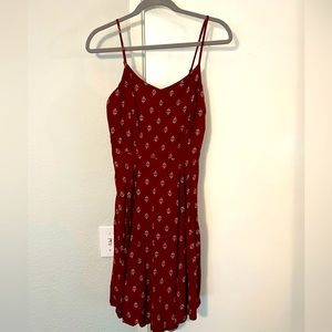 Old Navy burgundy above knee dress. Size: medium, fits like a size 4